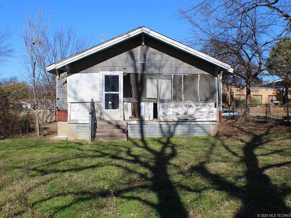 2nd image of 620 E Main St