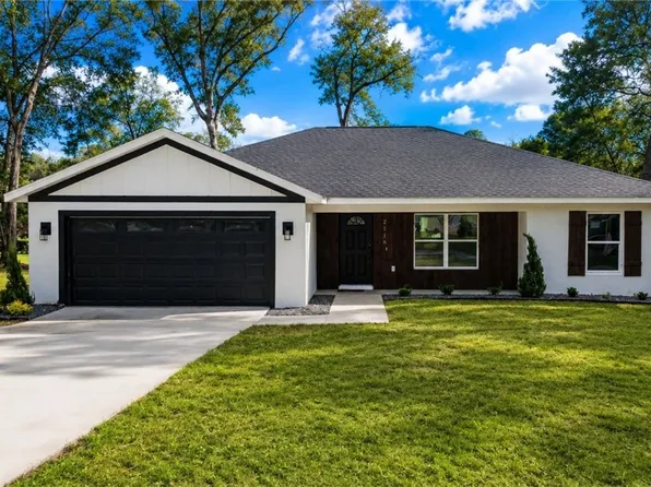 2116 W Beach Plum Dr, Citrus Springs, FL 34434