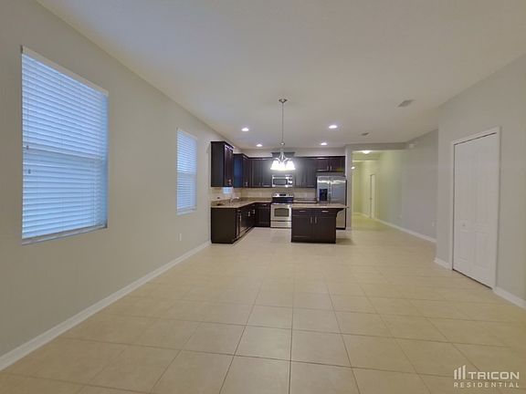 3rd image of 2656 Limerick Cir