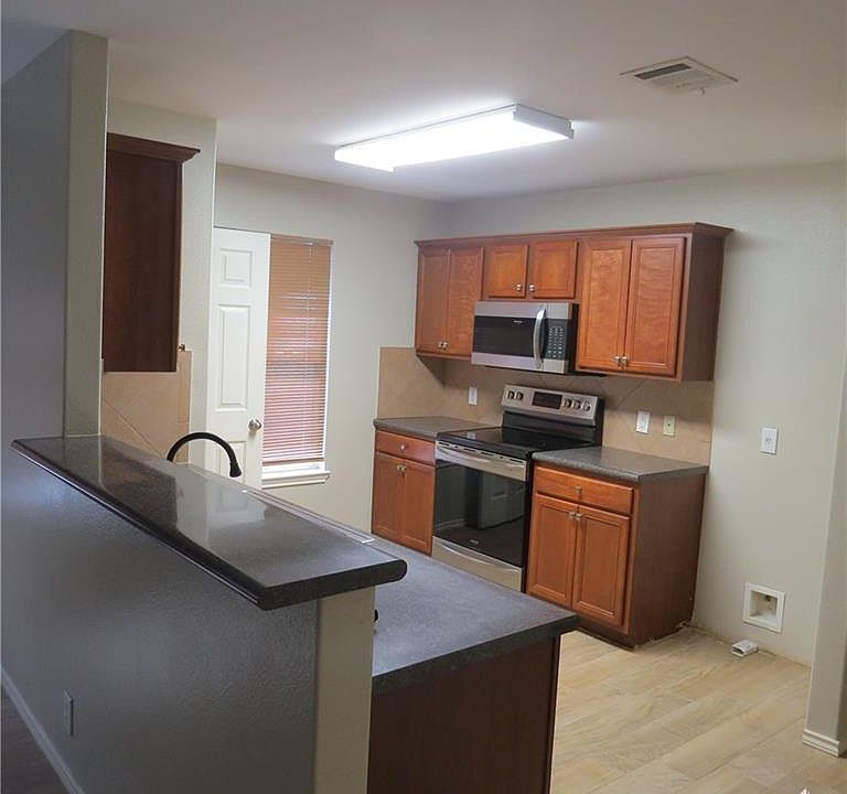 2nd image of 5306 N 47th Ln