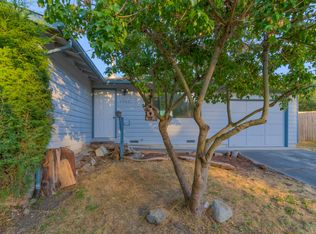 4989 Deception Cir, Oak Harbor, WA 98277