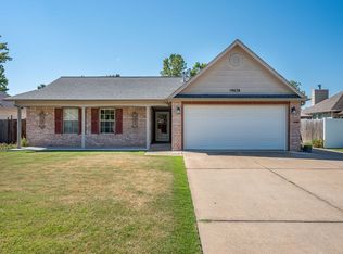 19638 E 38th Pl S, Broken Arrow, OK 74014