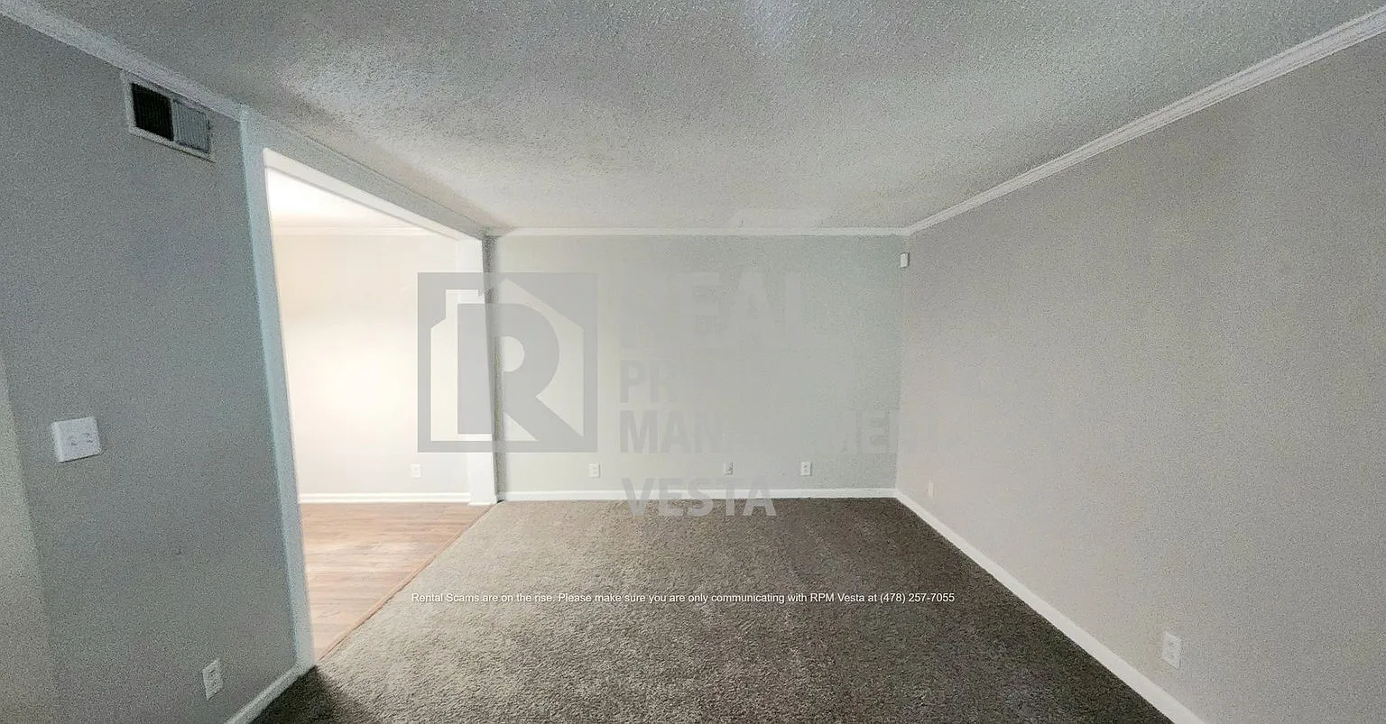 3 bed, 3.0 bath, 1592 sqft, $1,500 — Photo 3