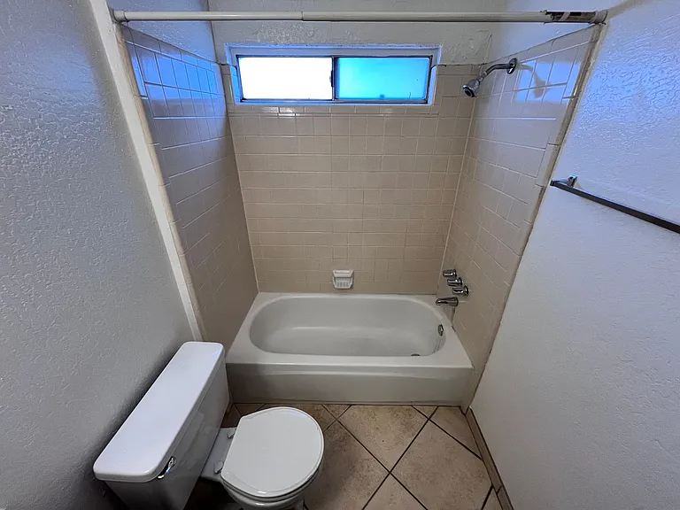 446 E Pastime Rd — Photo 24