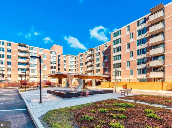 2939 Van Ness St NW APT 518, Washington, DC 20008