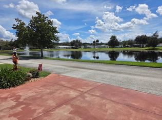 939 Robin Dr, Deland, FL 32724