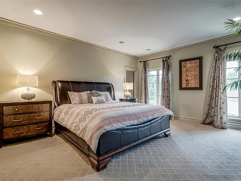 5701 Mistletoe Ct — Photo 37