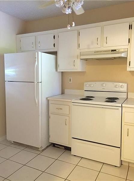 1st image of 7406 Woodmont Ave #103