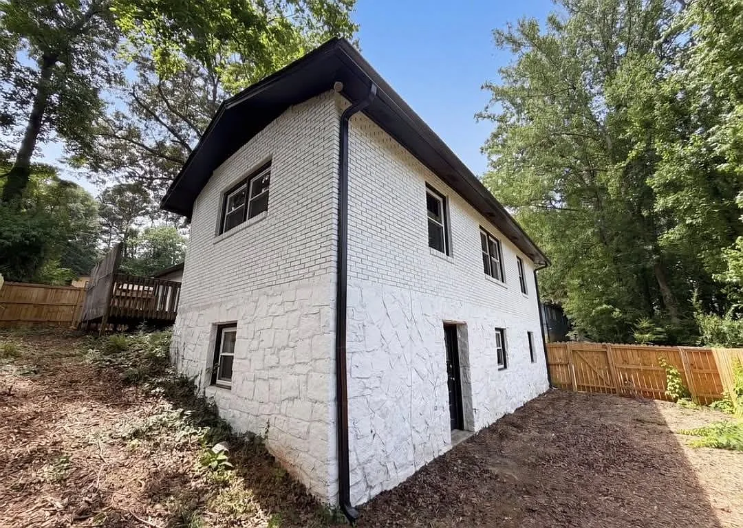 3 bed, 2.5 bath, 1746 sqft, $2,000 — Photo 4