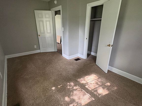 4th image of 1120 Sparks Rd