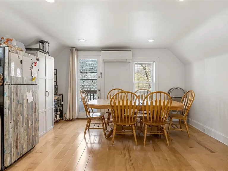 151 Magazine St #3 — Photo 3