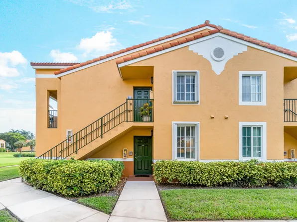 157 Yacht Club Way #102, Hypoluxo, FL 33462