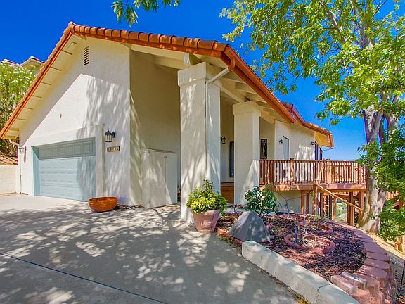 2nd image of 23712 Calistoga Pl