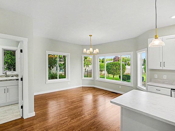 4th image of 21475 Cheri Ln
