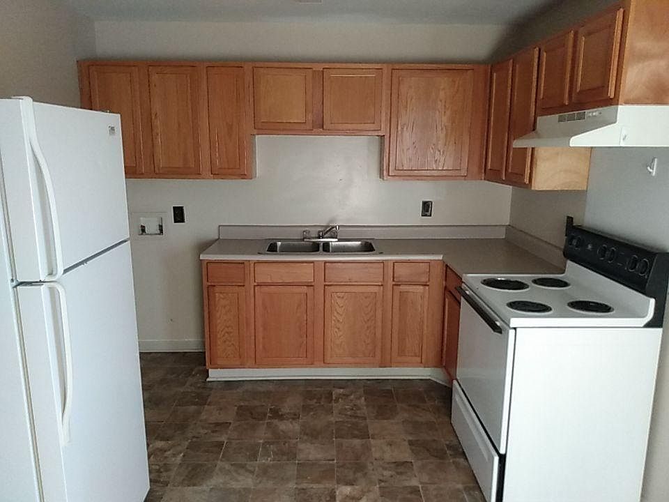1st image of 1023 Garden Meadows Dr