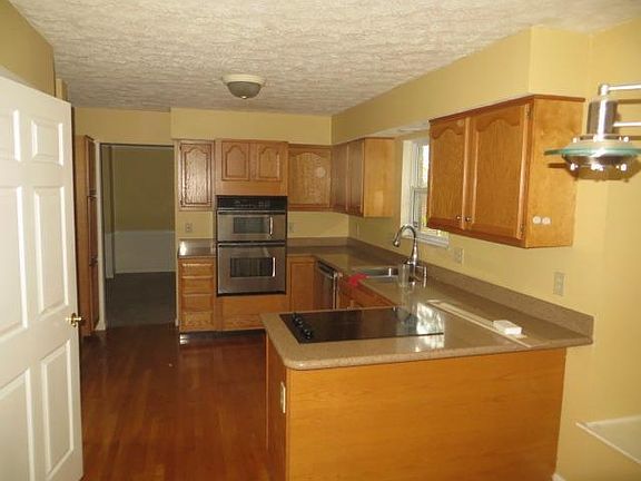 3rd image of 11894 Winston Cir