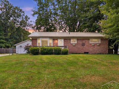 1072 E Stewart Rd, Midland, MI, 48640