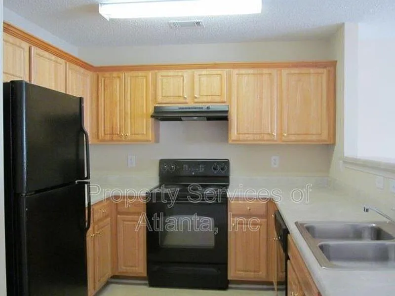 Lakeview Townhomes — Photo 3