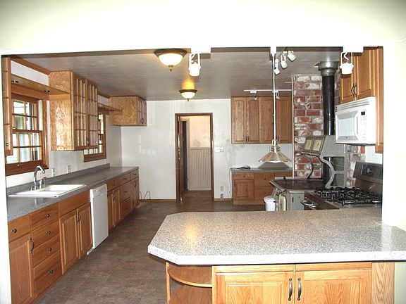 4th image of 4655 Woodworth Dr
