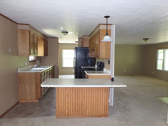 2nd image of 214 S Lakeview Dr