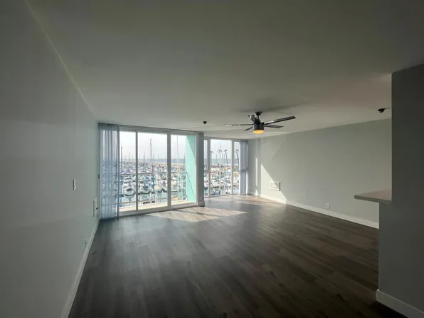 835 Hopkins Way APT 304, Redondo Beach, CA 90277