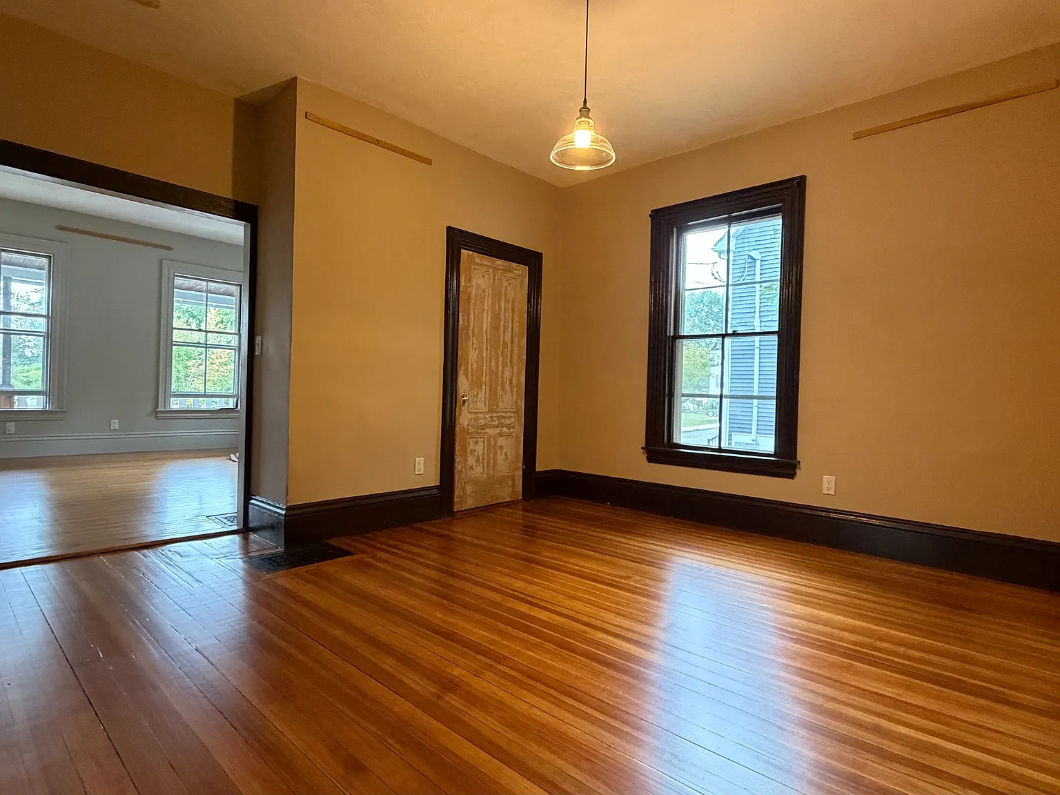 1 bed, 1100 sqft, $2,800 — Photo 3
