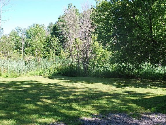 4th image of 176 Ladd Rd