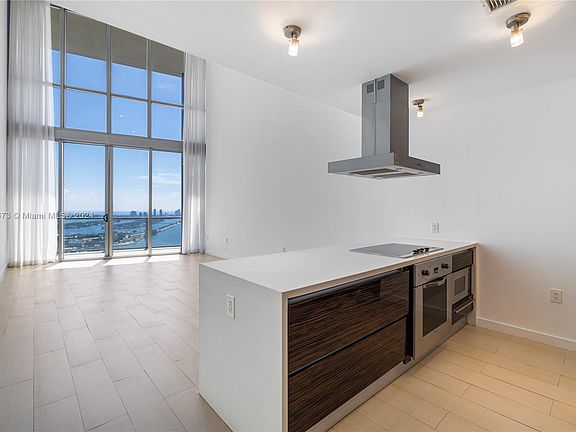 2nd image of 1100 Biscayne Blvd Unit 4506