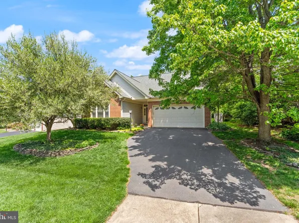 21004 Fowlers Mill Cir, Ashburn, VA 20147