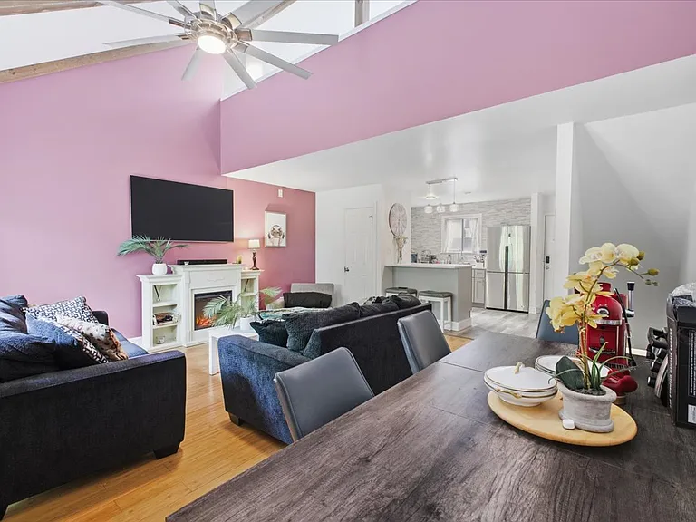 14 Middle Village Way — Photo 4