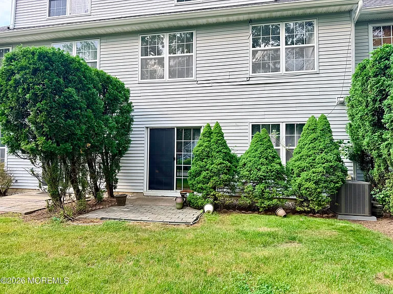 743 Banyan Ct — Photo 22