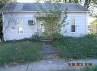 546 W McElroy St, Morganfield, KY 42437
