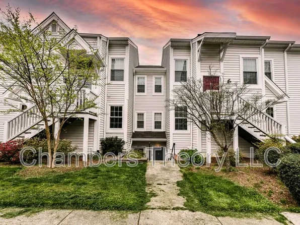 2812 Yarling Ct, Falls Church, VA 22042