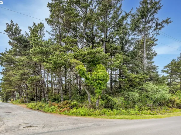 Pelican Ln, Manzanita, OR 97130