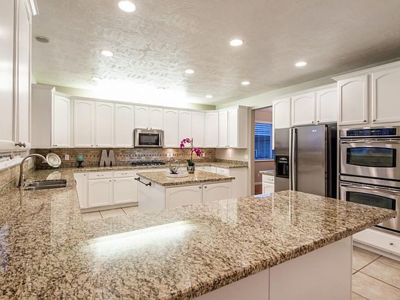 3rd image of 2089 W Shadow Wood Dr