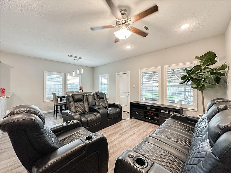 727 Road 5105 — Photo 21