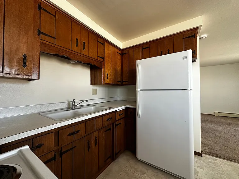 1241 Apache Ave — Photo 5
