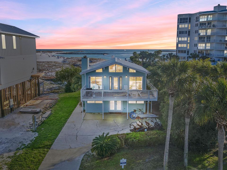 1st image of 320 Gulf Shore Dr