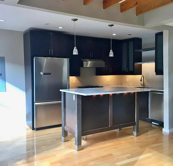35-36 E Concord St #4 — Photo 1
