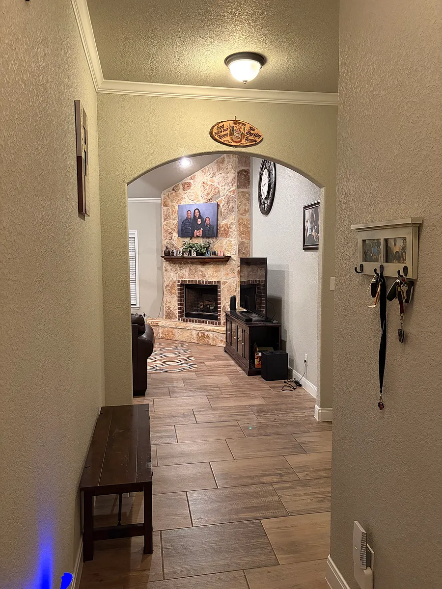 Building Photo - 8205 Salt Mill Hollow Dr