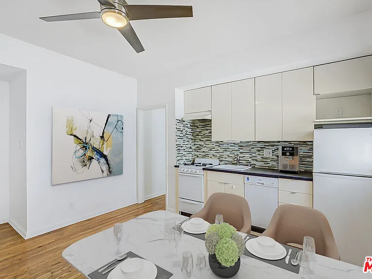 963 N Doheny Dr #1/8 — Photo 4