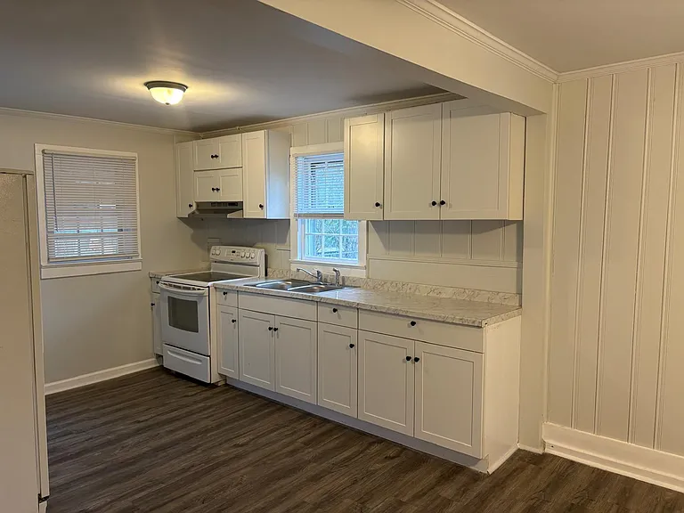 4085 Porter St — Photo 7