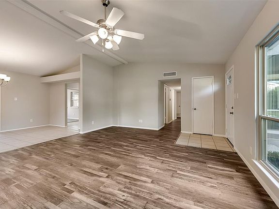 5th image of 4233 Iola Ave