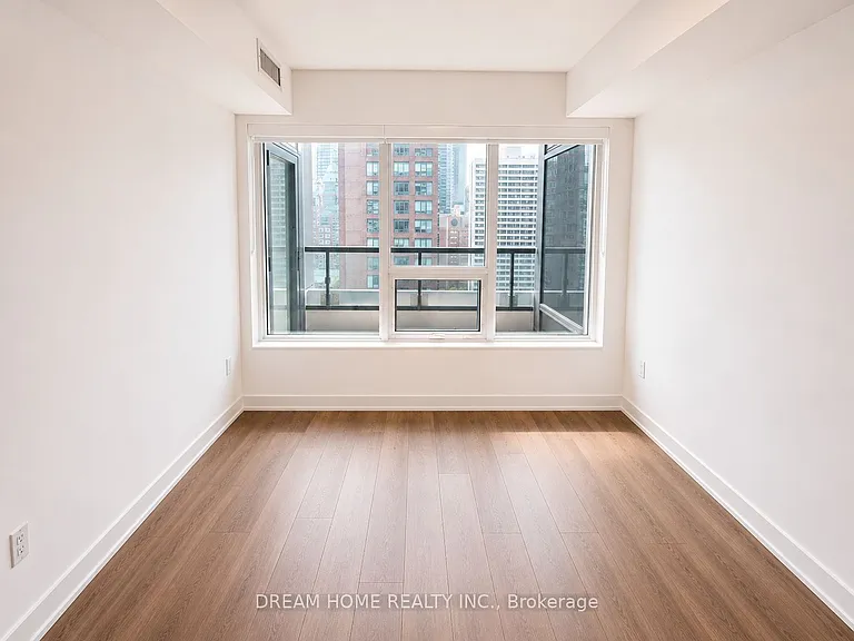 609 Sherbourne St #1602 — Photo 8