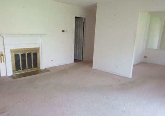 5th image of 876 Stradford Cir #16A1