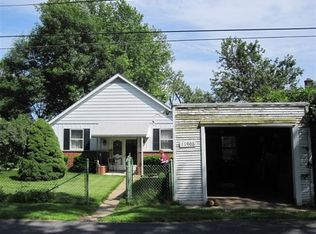 11906 N Riverview Rd, Chillicothe, IL 61523