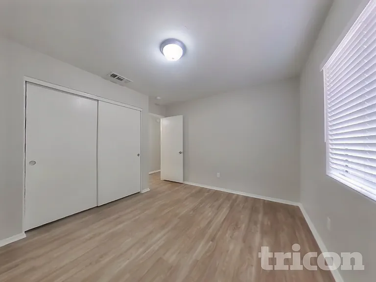 9215 W Sandra Ter — Photo 15