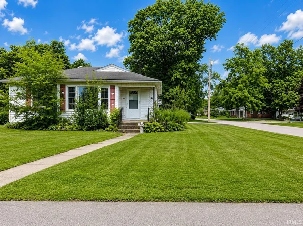 502 S Kouts St, Kouts, IN 46347
