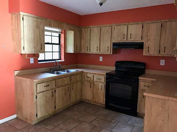 3rd image of 38 Dogwood Drive Crse