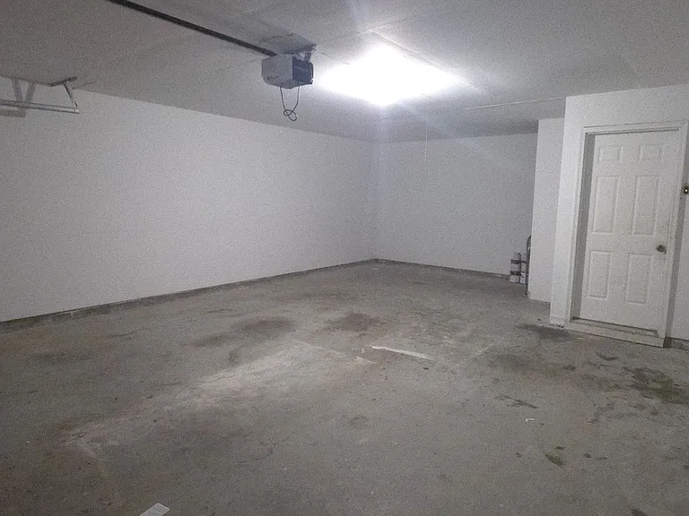 2895 Gallery Grv — Photo 20